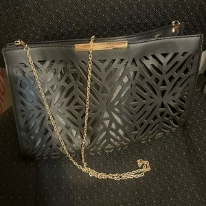 Black purse gold chain beautiful chain can be removed to wear like a clutch